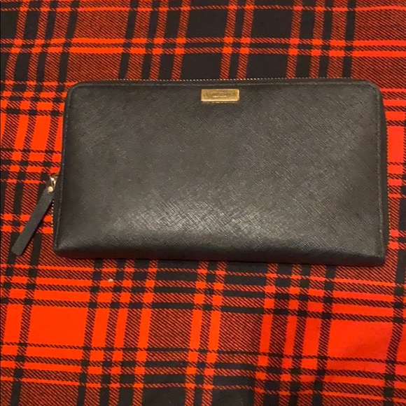 🛑SOLD🛑 Kate spade wallet - Picture 1 of 10